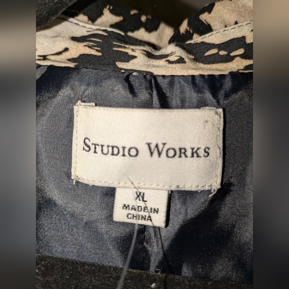 Studio Works Lightweight Animal Print Jacket | Soft & Stylish - Picture 5 of 5
